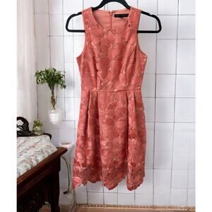 White House Black Market Dress Women 00 Lace Embroidered Floral Peachy Salmon